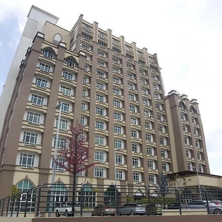 Risqi Apartment 2 Bedroom Wakaf Che Yeh Kota Bharu Zewnętrze zdjęcie