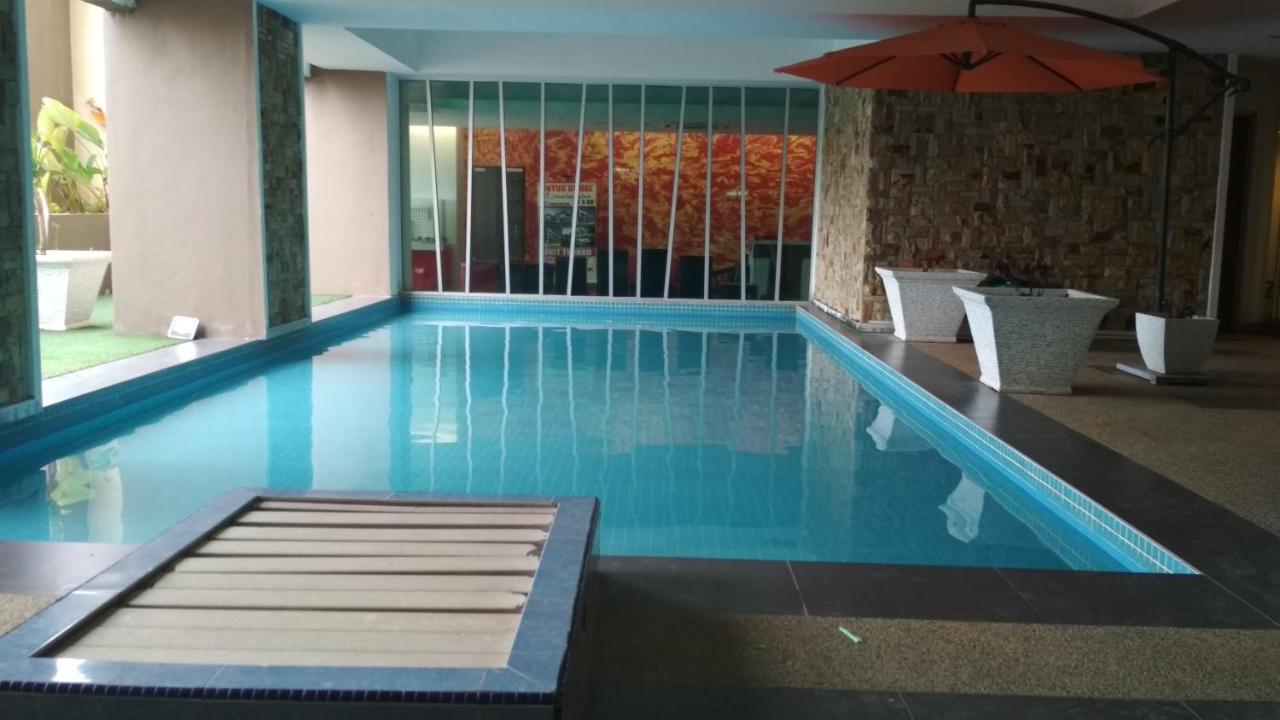 Risqi Apartment 2 Bedroom Wakaf Che Yeh Kota Bharu Zewnętrze zdjęcie