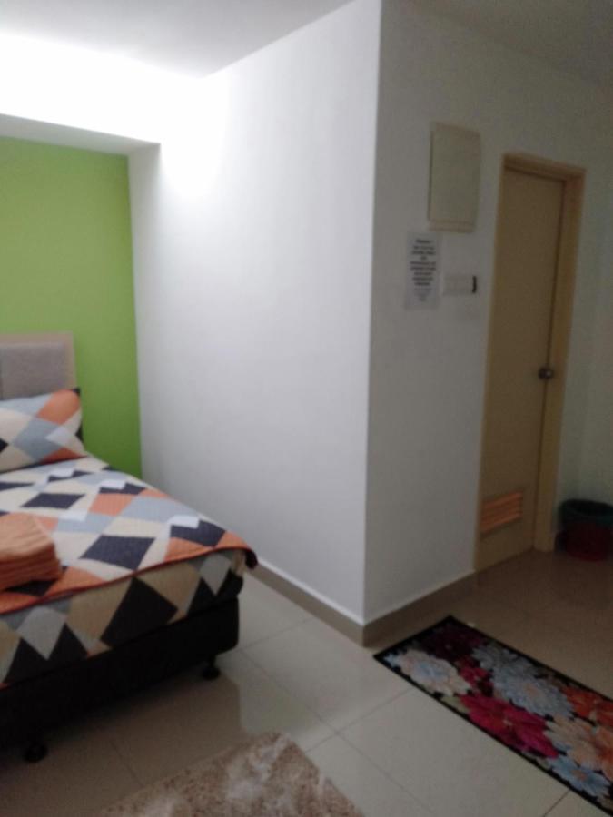 Risqi Apartment 2 Bedroom Wakaf Che Yeh Kota Bharu Zewnętrze zdjęcie