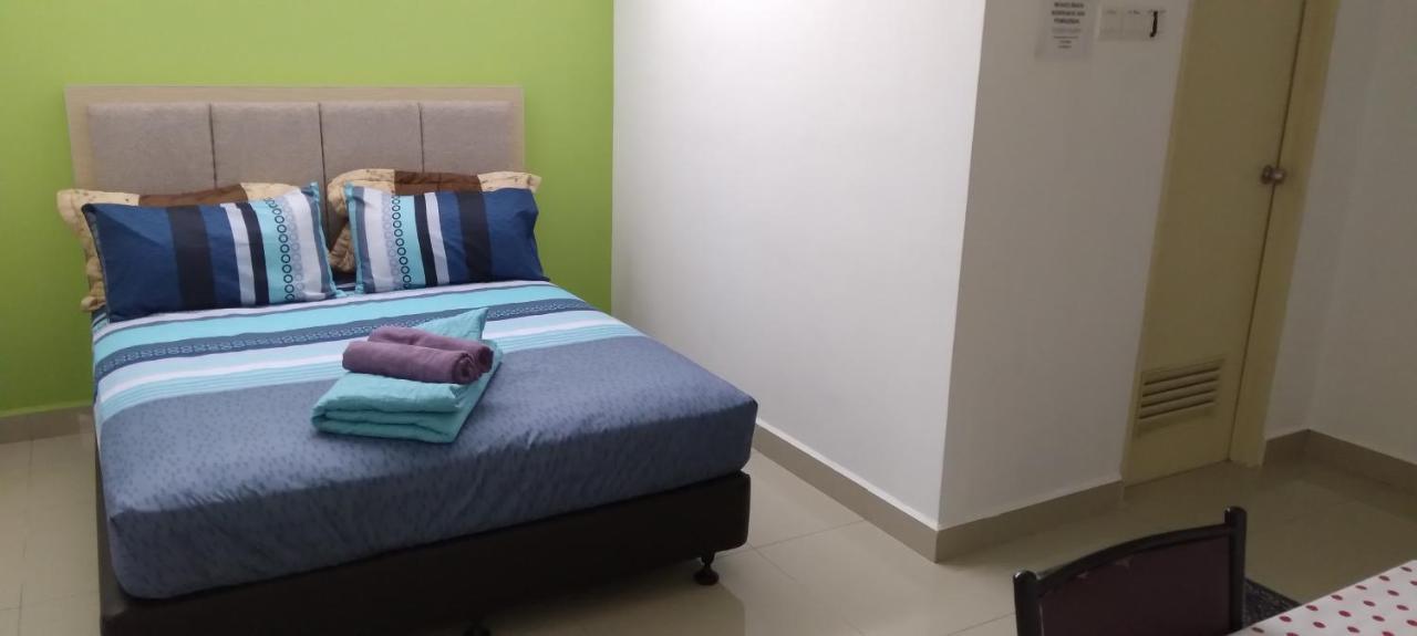 Risqi Apartment 2 Bedroom Wakaf Che Yeh Kota Bharu Zewnętrze zdjęcie